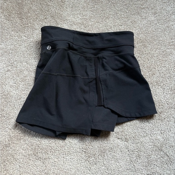 Lululemon Athletica Black Tennis/Golf shorts/ skirt/ skort Size 4 - Picture 4 of 9